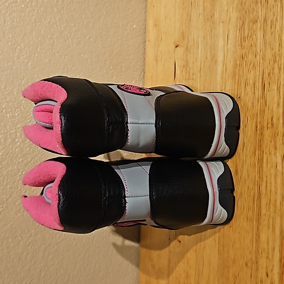 Totes Kids Youth Size 13 Black/Pink Winter Snow Boots Waterproof - Picture 4 of 6